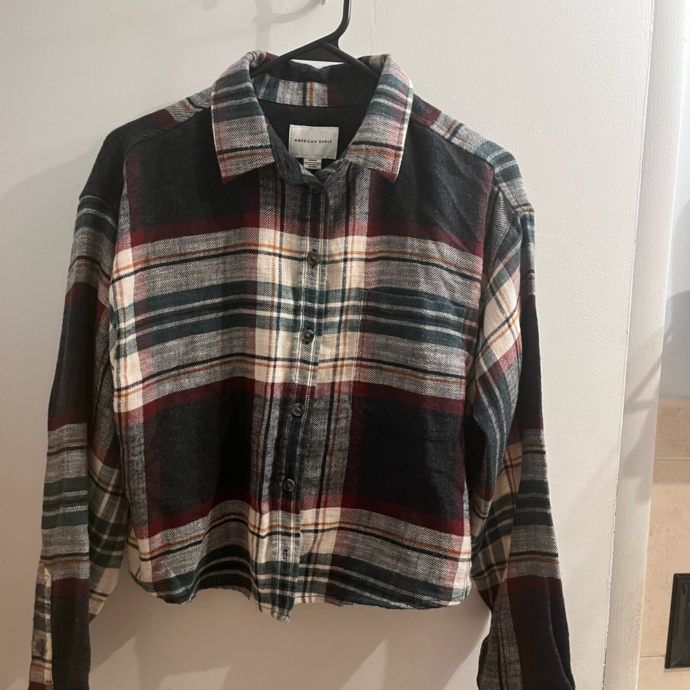 American eagle cropped button down